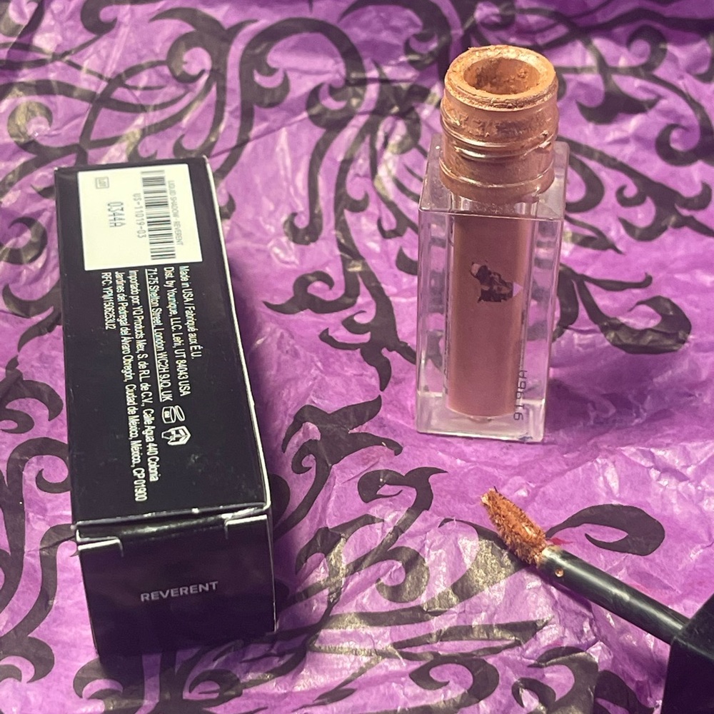 Younique’s Liquid Eyeshadow- reverent (champagne satin)